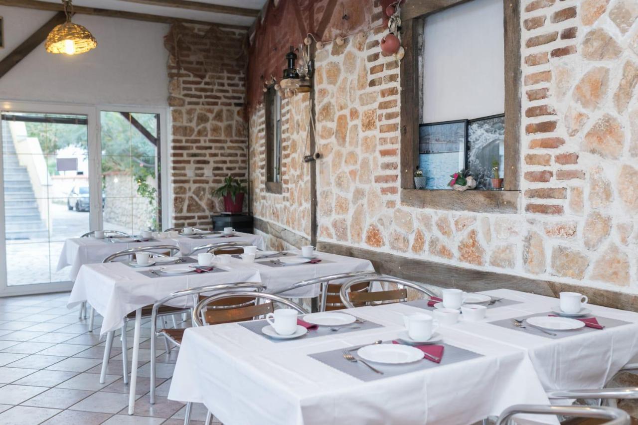 Mb Bed&Breakfast Pag Town Esterno foto